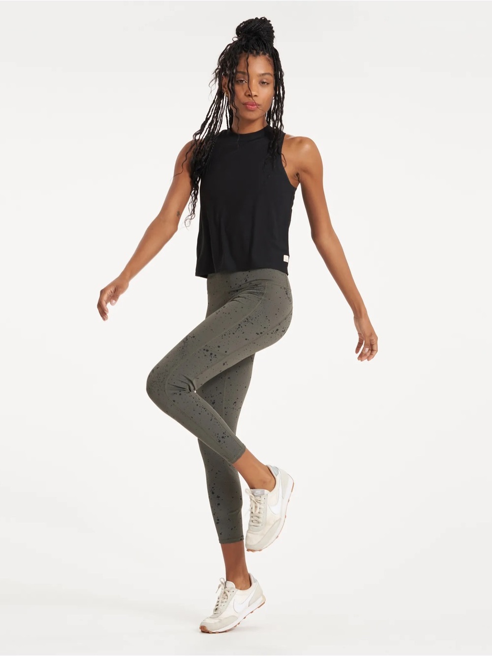 Vuori Speckled Olive oregano Green mid-Rise Leggings side pockets 7/8 length